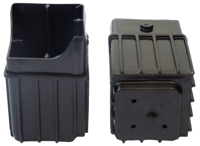 The pallet box legs allow the goods to be lifted above ground level. In this way, you avoid dirtying the products