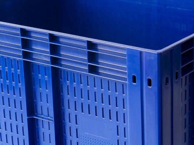 Caisse-palette bleue, utilisée dans tous types d´industries qui nécessitent des boîtes de grande capacité